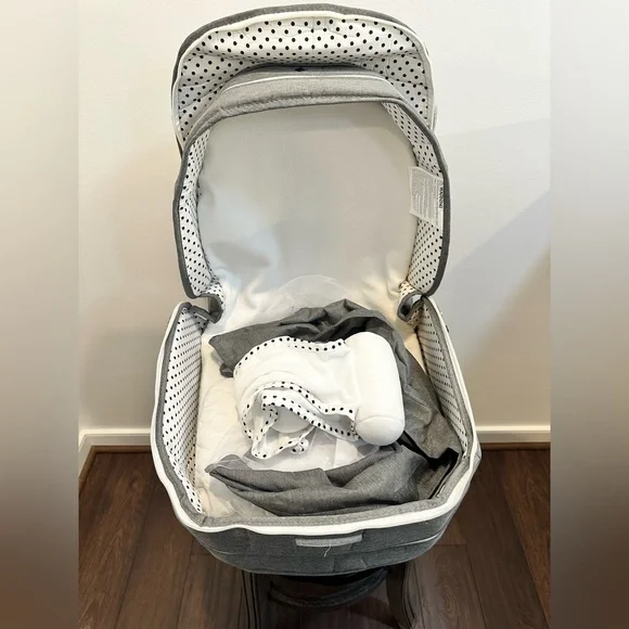 Omzer Gray Baby Travel Bassinet - Picture 4 of 11